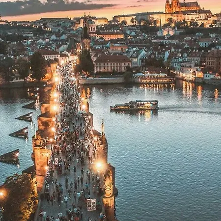 Lux - Reznicka Center Prague