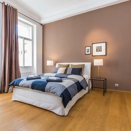 Appartement Lux - Reznicka Center
